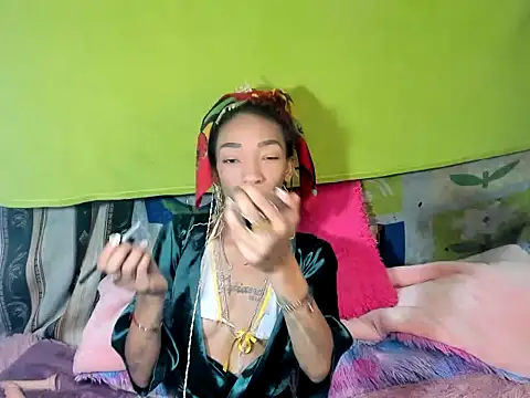 YAILIN 04 online show from 11-06-25, 08:02