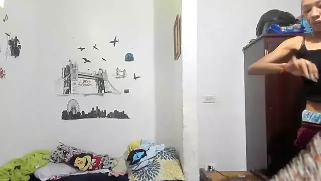 YAILIN 04 online show from 12-18-25, 05:06