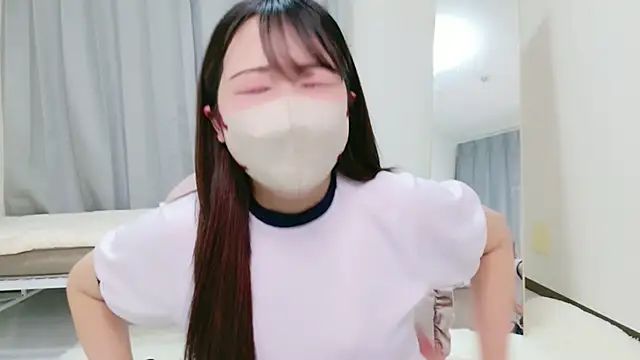 yui chan00 online show from 04-28-26, 08:19