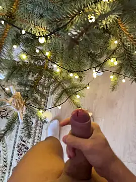 iCum uCum online show from 12-15-25, 01:06