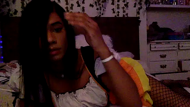 Snapshot of tweencumslut chatting on 10-23-25, 07:29 tweencumslut online show from 10-23-25, 07:29