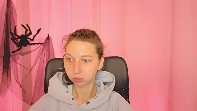 CuteEllii online show from 11-06-25, 11:14