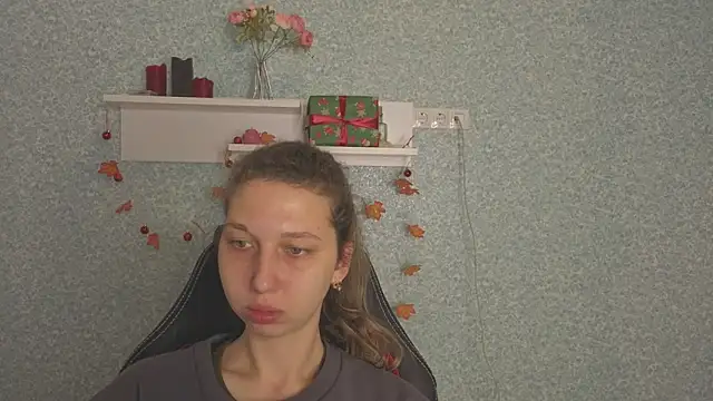 CuteEllii online show from 01-09-26, 05:47