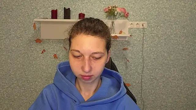 CuteEllii online show from 12-01-25, 05:19