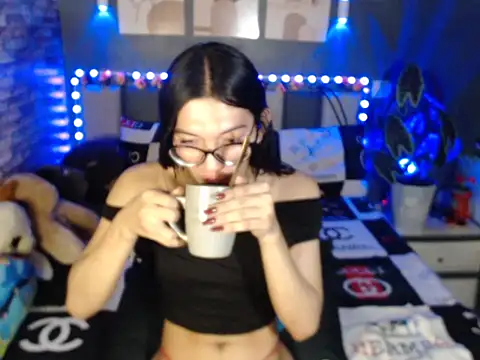 Snapshot of HotNathalie6900 chatting on 03-28-26, 01:56 HotNathalie6900 online show from 03-28-26, 01:56