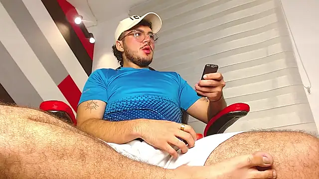 Zac Golden online show from 04-18-26, 01:35