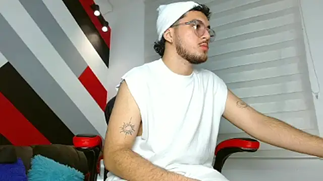 Zac Golden online show from 03-29-26, 01:46