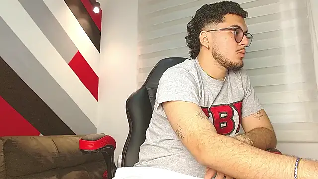 Zac Golden online show from 02-15-26, 06:18