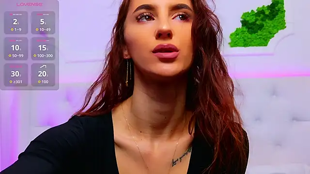 ElisaCharm online show from 01-19-26, 03:32