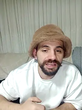 lazzzz09 online show from 12-16-25, 08:46