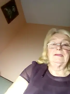 Snapshot of AmyLove353 chatting on 10-27-25, 09:16 AmyLove353 online show from 10-27-25, 09:16