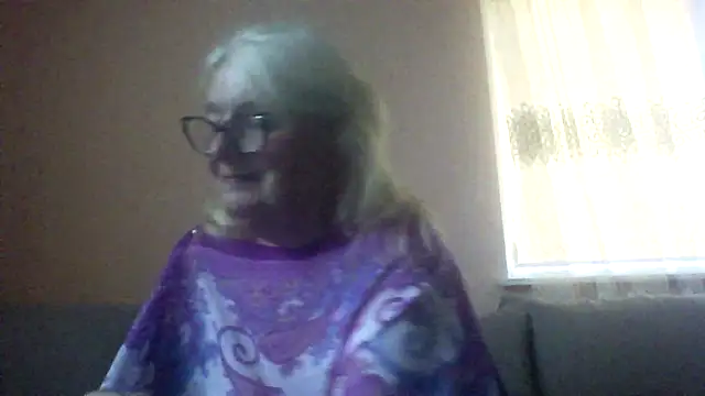 AmyLove353 online show from 06-17-26, 04:12