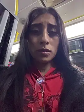 Violeet-Smith online show from 10-29-25, 02:10