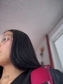 Violeet-Smith online show from 04-06-26, 08:32