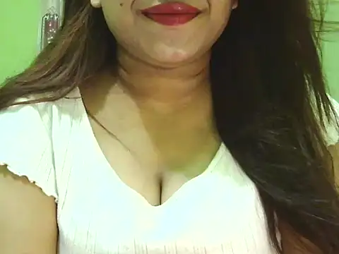 Safa Pari online show from 10-21-25, 03:11