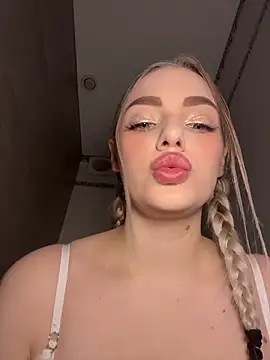 HugeBoobsAlice online show from 05-22-26, 05:27