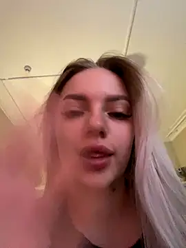 HugeBoobsAlice online show from 10-27-25, 10:38