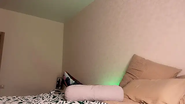 Lin Cherie online show from 10-30-25, 06:01