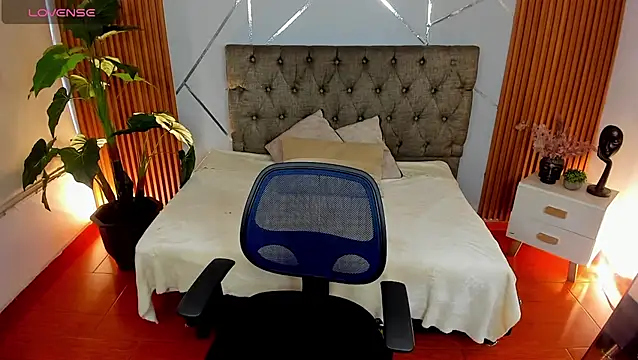 camilaa lux online show from 11-29-25, 12:49