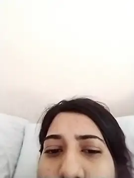 Your Girl Zara online show from 10-21-25, 01:54
