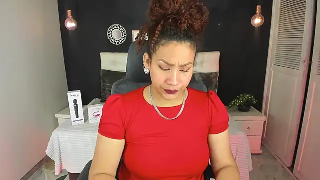 ROZZE MILA online show from 03-17-26, 08:34