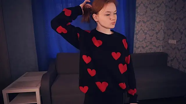 KarlynGow online show from 11-20-25, 06:36