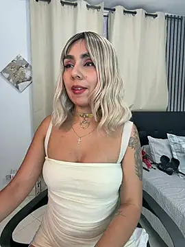 Emilyvalk  online show from 07-24-26, 09:49