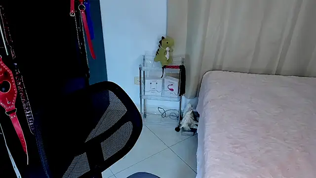 Emilyvalk  online show from 03-09-26, 09:07