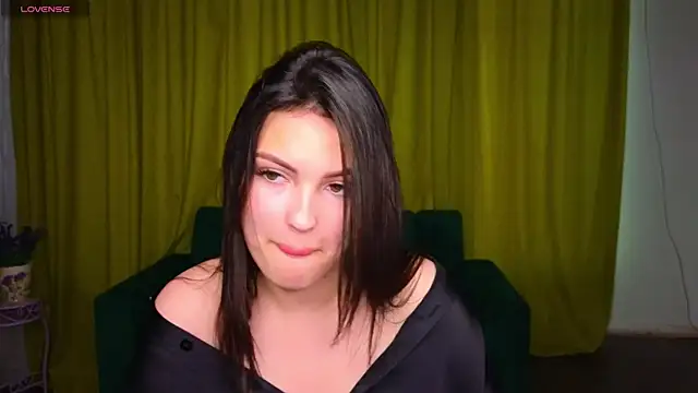 Snapshot of KittyShenson chatting on 05-22-26, 12:36 KittyShenson online show from 05-22-26, 12:36