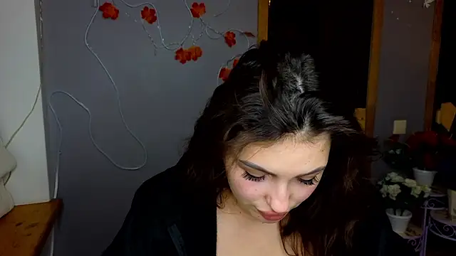 Snapshot of KittyShenson chatting on 11-09-25, 01:42 KittyShenson online show from 11-09-25, 01:42