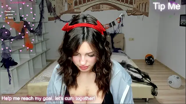 Snapshot of KittyShenson chatting on 10-31-25, 01:08 KittyShenson online show from 10-31-25, 01:08