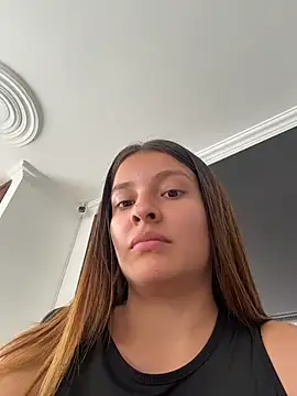 Snapshot of Talia_Bonet chatting on 05-13-26, 04:36 Talia Bonet online show from 05-13-26, 04:36