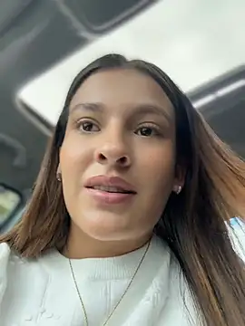 Snapshot of Talia_Bonet chatting on 07-25-26, 02:45 Talia Bonet online show from 07-25-26, 02:45