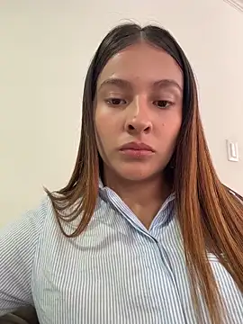 Snapshot of Talia_Bonet chatting on 06-11-26, 03:53 Talia Bonet online show from 06-11-26, 03:53