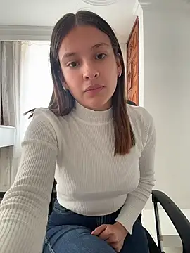 Snapshot of Talia_Bonet chatting on 07-21-26, 02:29 Talia Bonet online show from 07-21-26, 02:29