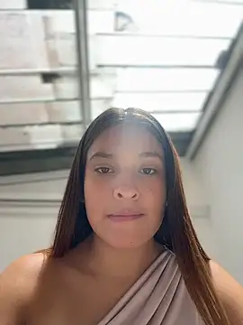 Snapshot of Talia_Bonet chatting on 04-30-26, 04:14 Talia Bonet online show from 04-30-26, 04:14