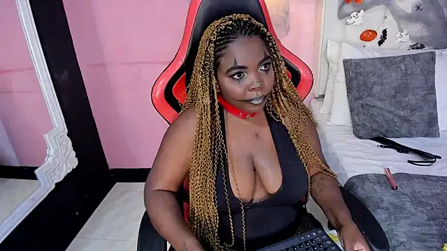 EvaTyson online show from 10-31-25, 05:42