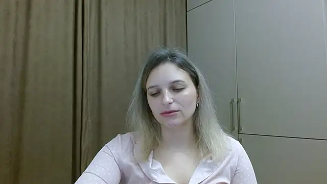 ElisSky301 online show from 11-29-25, 09:15