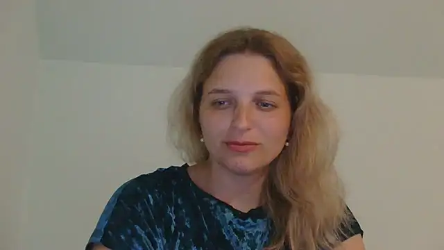 Snapshot of ElisSky301 chatting on 06-01-26, 09:03 ElisSky301 online show from 06-01-26, 09:03