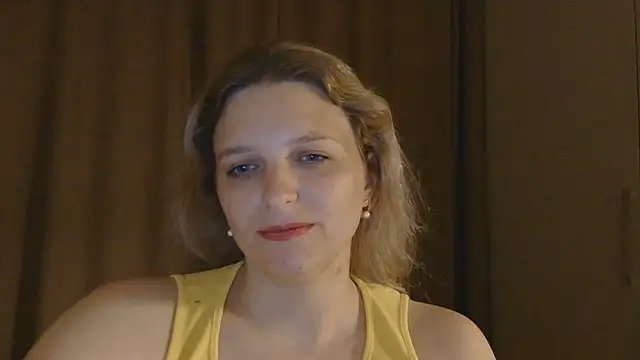 Snapshot of ElisSky301 chatting on 05-25-26, 08:29 ElisSky301 online show from 05-25-26, 08:29
