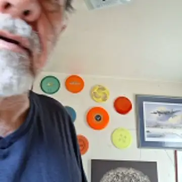 Snapshot of pena633 chatting on 11-07-25, 03:49 pena633 online show from 11-07-25, 03:49