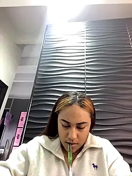 AnguelJones online show from 12-05-25, 03:27