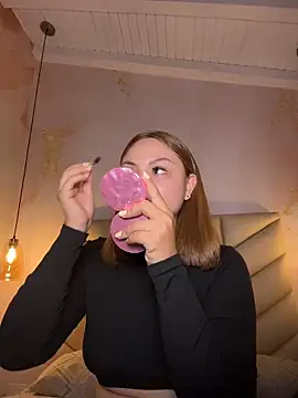 Beella1  online show from 04-02-26, 12:01