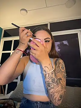 Beella1  online show from 12-22-25, 11:43