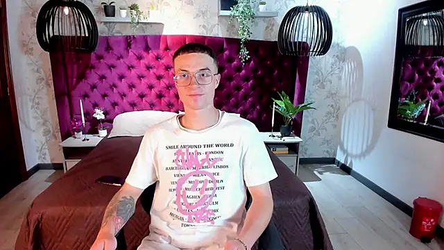 Lil James online show from 11-14-25, 08:45