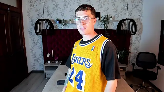 Lil James online show from 03-21-26, 07:51