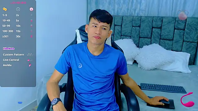 Nicolas Torres  online show from 10-21-25, 06:02
