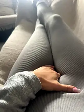 Rubia divina7 online show from 12-02-25, 10:50