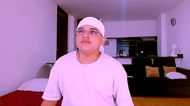 Snapshot of Santo_Pecado_ chatting on 10-24-25, 12:59 Santo Pecado  online show from 10-24-25, 12:59