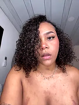 YariRose online show from 11-13-25, 01:26